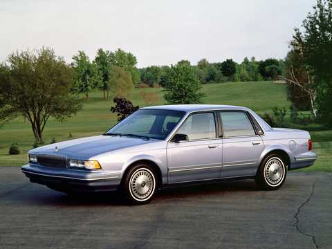 Front/Side  of Buick Century Sedan 1991 