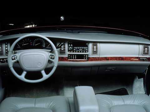 Interior of Buick Park Avenue Ultra 3.8 V6 Hydra-Matic, 243hp, 1998 