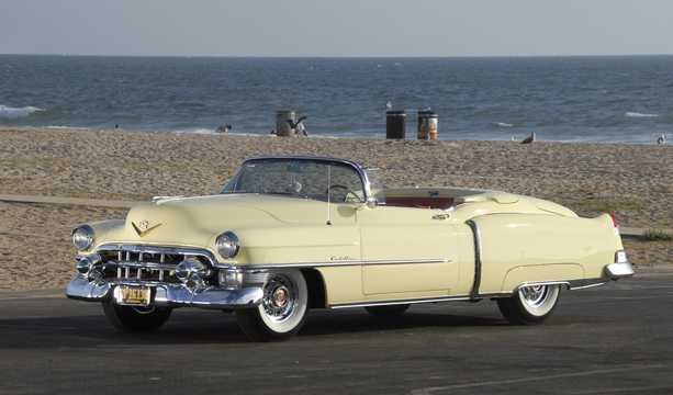 Fram/Sida av Cadillac Eldorado 1953 
