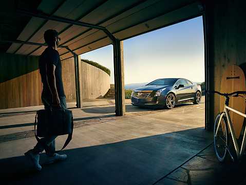 Front/Side  of Cadillac ELR 1.4 ecoFLEX 220hp, 2016 