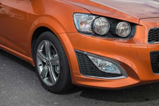 Close-up of Chevrolet Sonic 1.4 T Manual, 140hp, 2016 