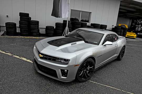 Front/Side  of Chevrolet Camaro ZL1 Manual, 587hp, 2012 