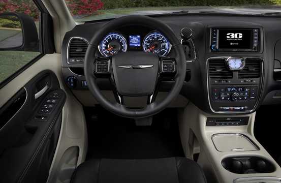 Interior of Chrysler Town & Country 3.6 V6  Pentastar Automatic, 287hp, 2014 