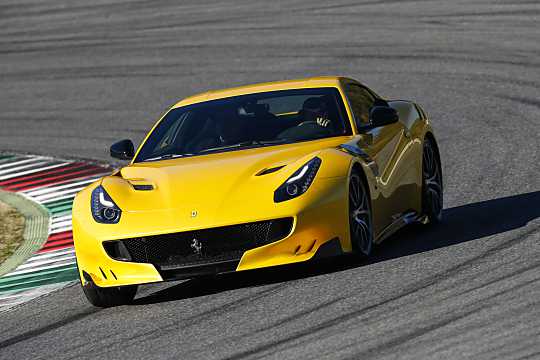 Fram/Sida av Ferrari F12tdf 6.3 V12 DCT, 780hk, 2016 