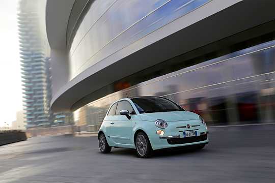 Front/Side  of Fiat 500 2014 
