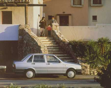 Side  of Fiat Duna 1.3 Manual, 67hp, 1987 