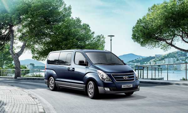 Front/Side  of Hyundai H-1 Travel 2015 