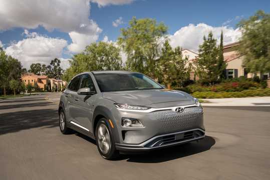 Front/Side  of Hyundai Kona Electric 39.2 kWh, 136hp, 2019 