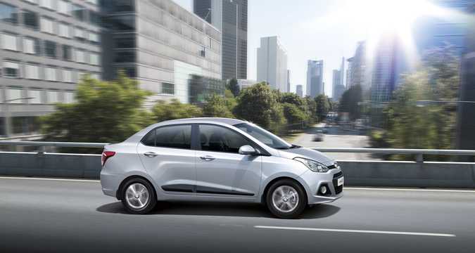 Fram/Sida av Hyundai Xcent 2014 