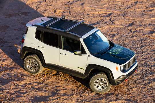 Front/Side  of Jeep Renegade Commander 2.4 Automatic, 182hp, 2016 