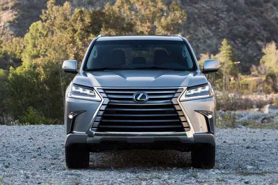 Front  of Lexus LX 570 5.7 V8 4WD Automatic, 389hp, 2016 