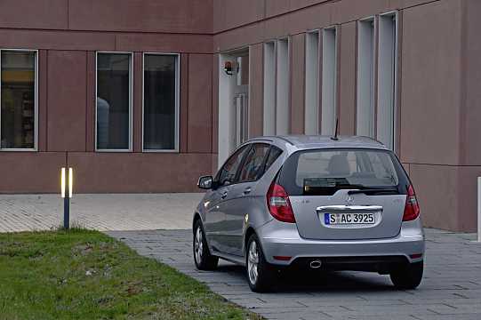 Back/Side of Mercedes-Benz A 160 CDI 5-door Manual, 82hp, 2009 