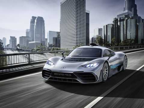 Front/Side  of Mercedes-Benz AMG Project ONE 1.6 V6 4MATIC+ , 1006hp, 2017 