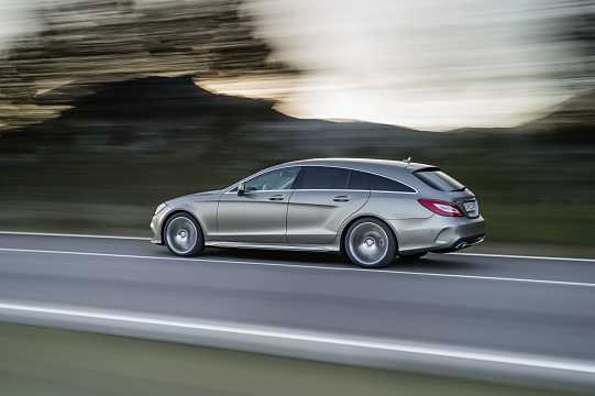 Back/Side of Mercedes-Benz CLS 400 Shooting Brake 7G-Tronic Plus, 333hp, 2015 