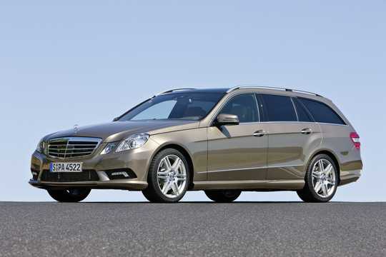 Front/Side  of Mercedes-Benz E 500 T 7G-Tronic, 388hp, 2010 