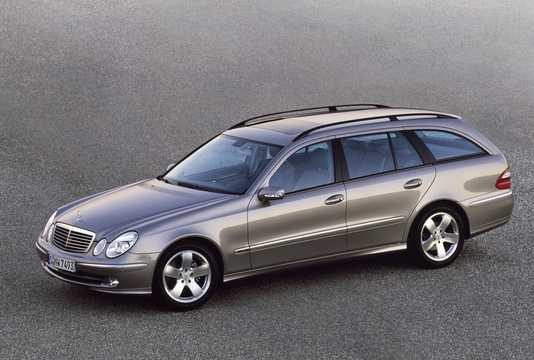 Front/Side  of Mercedes-Benz E-Class T-Modell 2004 