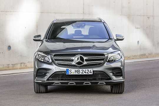 Front  of Mercedes-Benz GLC 350 e 4MATIC 7G-Tronic Plus, 327hp, 2016 