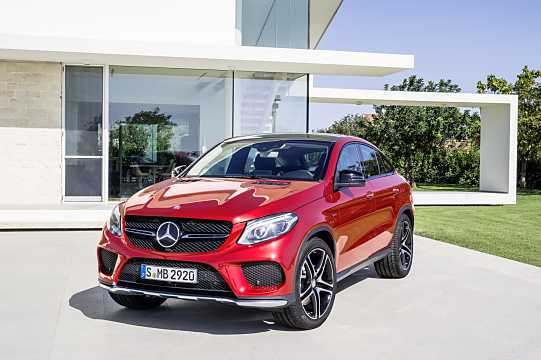Front/Side  of Mercedes-Benz GLE 450 AMG 4MATIC Coupé 9G-Tronic, 367hp, 2016 