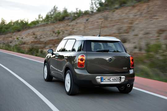 Back/Side of MINI Countryman Cooper Automatic, 122hp, 2010 