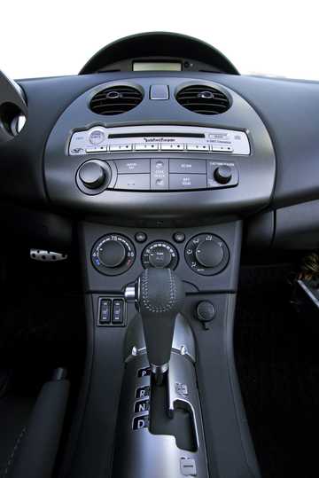 Interior of Mitsubishi Eclipse Spyder GT 3.8 V6 MIVEC Sportronic, 268hp, 2010 