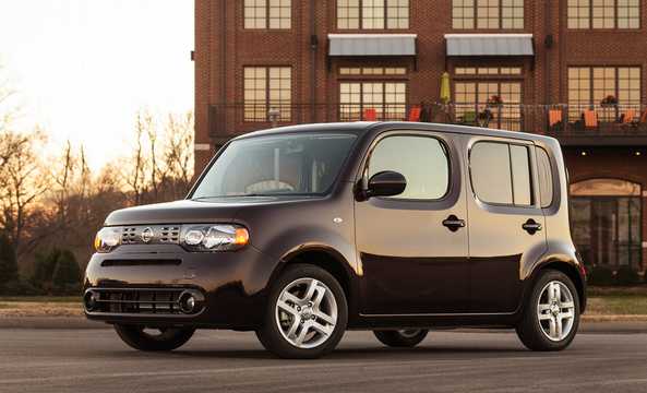 Front/Side  of Nissan Cube 2013 
