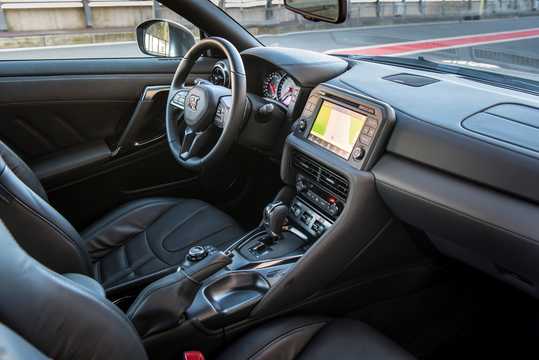 Interior of Nissan GT-R 3.8 V6 4x4 DCT, 570hp, 2017 