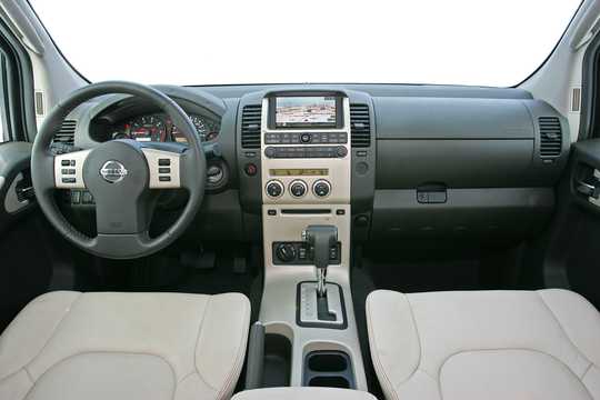 Interior of Nissan Navara Double Cab 2010 
