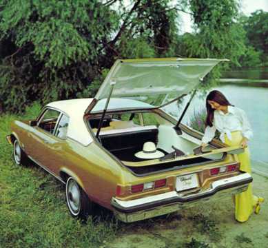 Back/Side of Oldsmobile Omega Hatchback 1974 