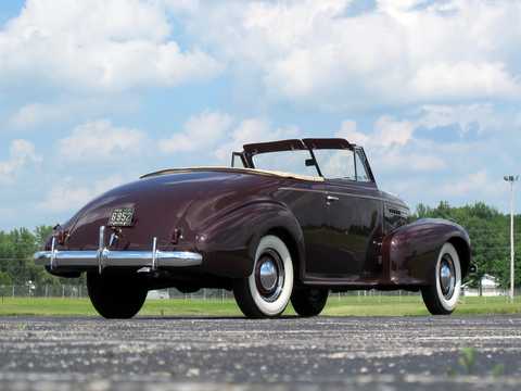 Back/Side of Oldsmobile Series 80 Convertible Coupé 4.1 Manual, 112hp, 1939 