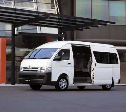 Front/Side  of Toyota HiAce Van 2005 