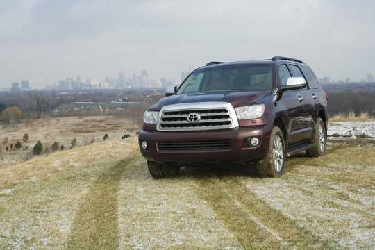 Front/Side  of Toyota Sequoia 5.7 V8 4WD Automatic, 386hp, 2009 