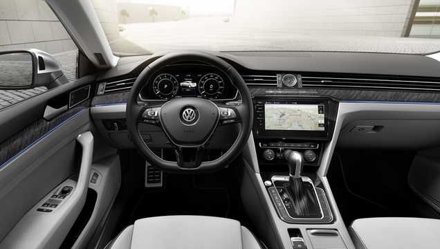 Interior of Volkswagen Arteon 2.0 TSI 4Motion DSG Sequential, 280hp, 2017 