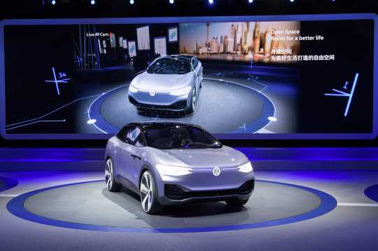 Fram/Sida av Volkswagen I.D. Crozz 83 kWh 4Motion, 306hk, 2017 