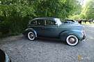 Ford Deluxe