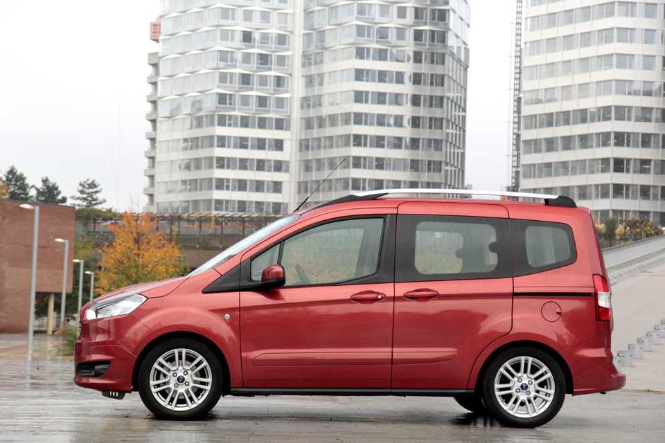 Ford Tourneo Courier 1.0 EcoBoost Manuell, 100hk, 2017