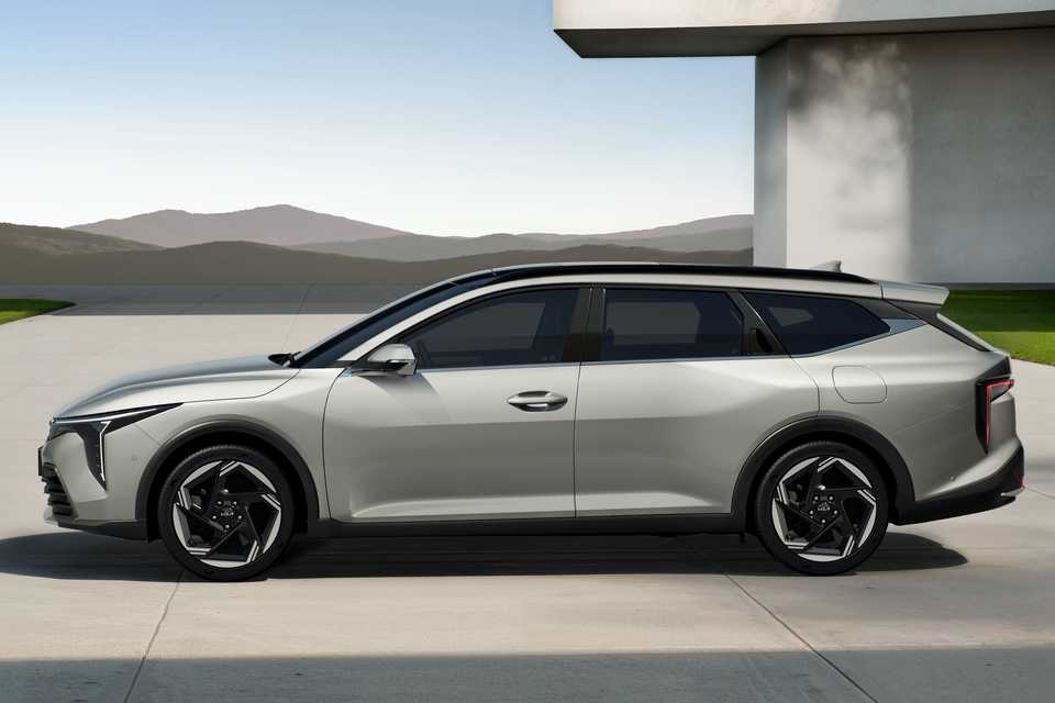 Kia K4
