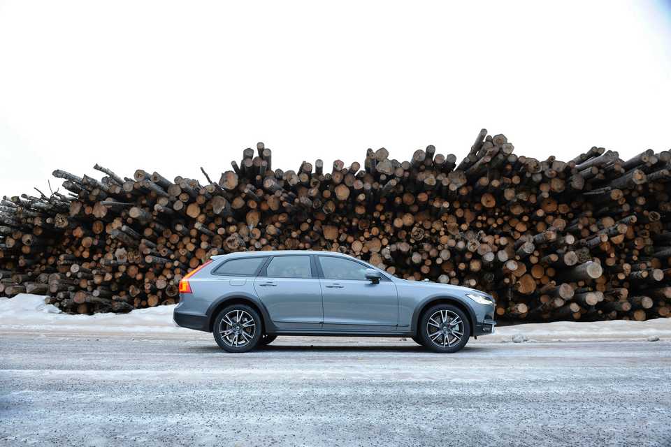 Volvo V90
