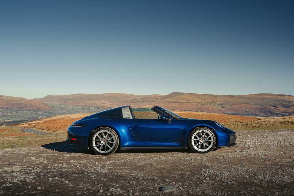 Porsche 911 Targa 4 GTS PDK, 541hp, 2025