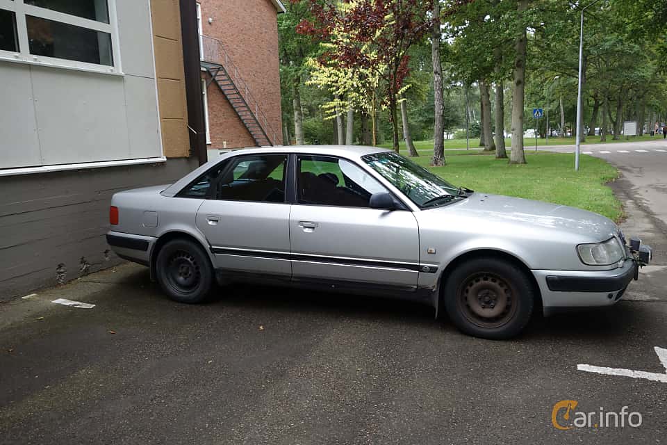 Audi 100
