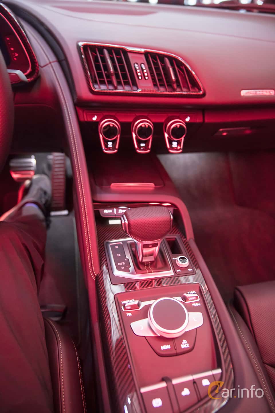 Interior design audi r8 v10 hi-res stock photography and images - Alamy