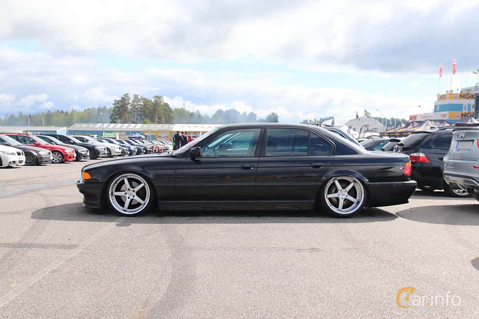 BMW 740i Automatic, 5-trins, 286ps, 2000