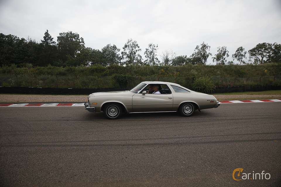 Buick Century Collonade Hardtop Coupé 5.7 V8 Hydra-Matic, 152hp, 1974