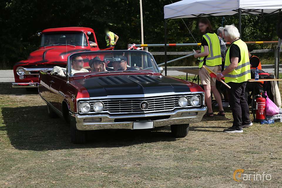 Buick Electra 225