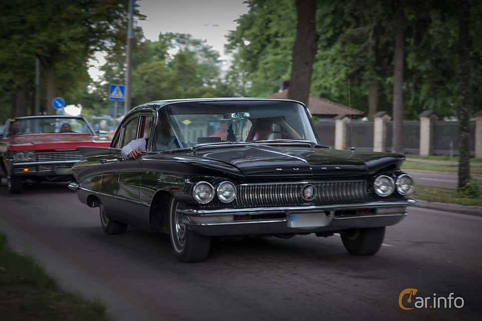 Buick LeSabre 4-dørs Sedan 6.0 V8 Automatic, 2-trinn, 254hk, 1960