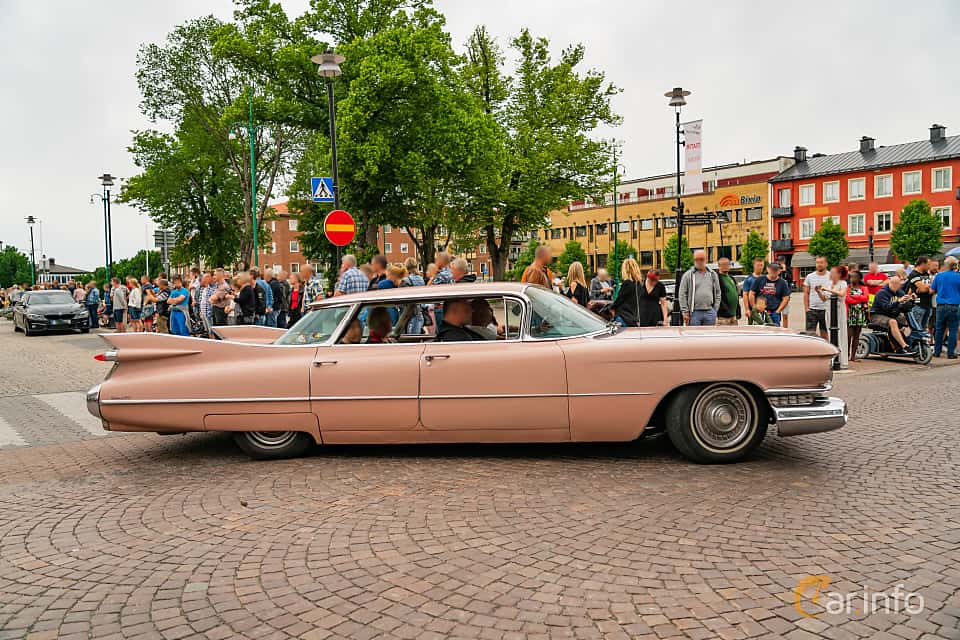 Cadillac DeVille