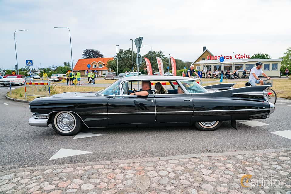 Cadillac DeVille