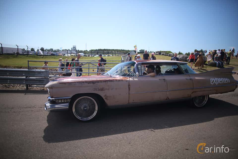 Cadillac DeVille