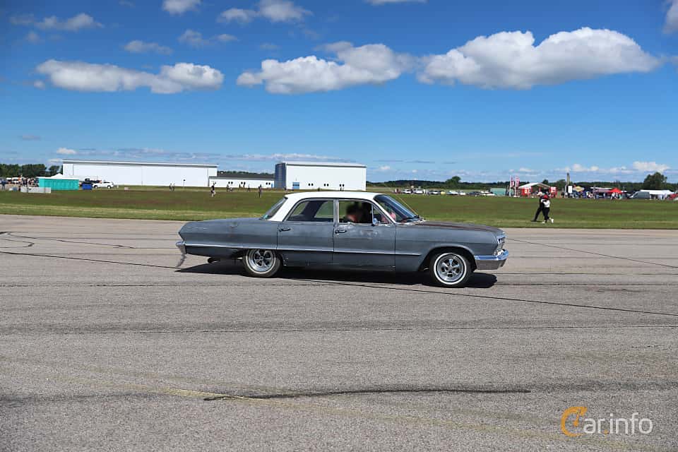 Chevrolet Bel Air 4-door Sedan 4.6 V8 Manual, 198hp, 1963