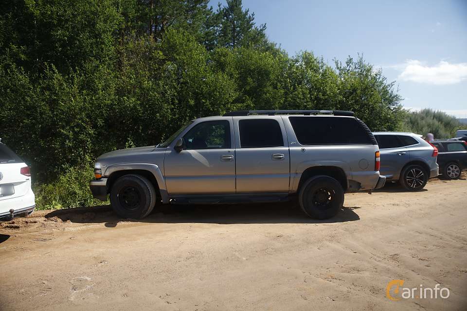 Chevrolet Suburban 1500 5.3 V8 FlexFuel 4WD Hydra-Matic, 299hp, 2003