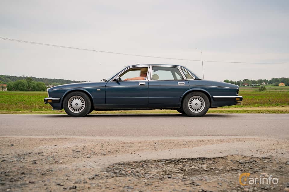 Daimler Six 4.0 Automatic, 4-trins, 226ps, 1993